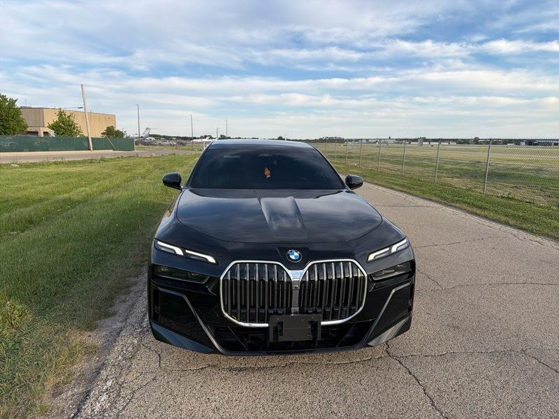 bmw 7 series 2024 WBA33EH04RCR23998 image bmw 7 series 2024 WBA33EH04RCR23998 image